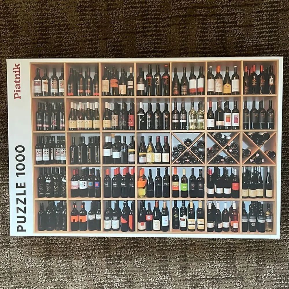Piatnik wine bottle puzzle.  1000 pieces. Difficult.